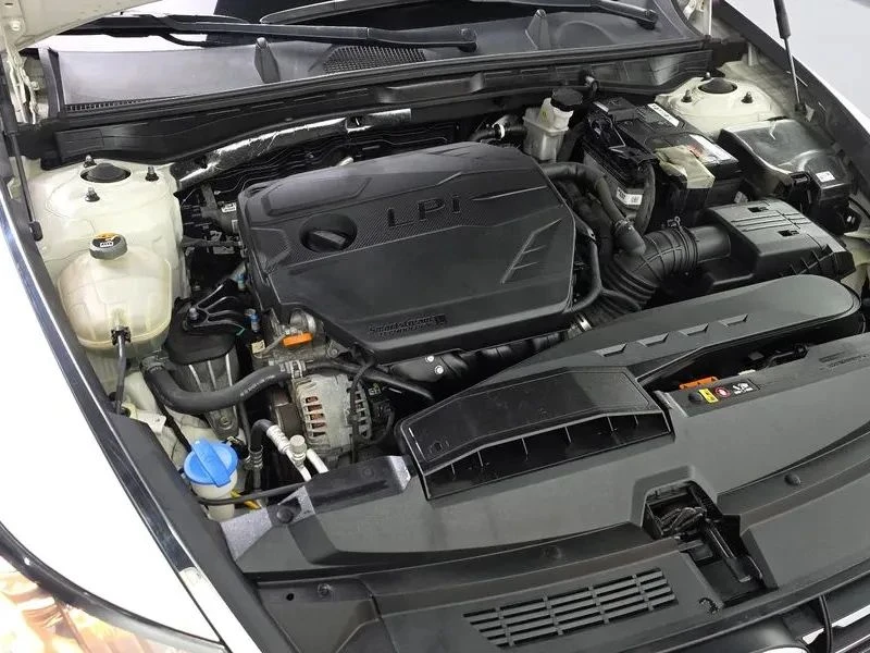 Hyundai Sonata, снимка 6 - Автомобили и джипове - 56687876