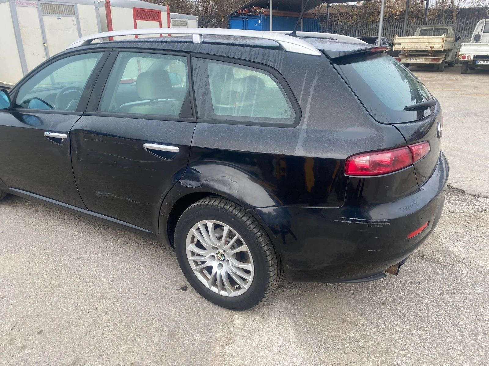 Alfa Romeo 159 sportwagon 1.9JTDm 16v + Navigacia - изображение 3