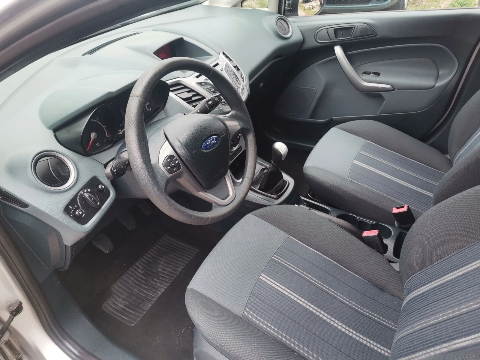 Ford Fiesta 1.2i 5  | Mobile.bg   13