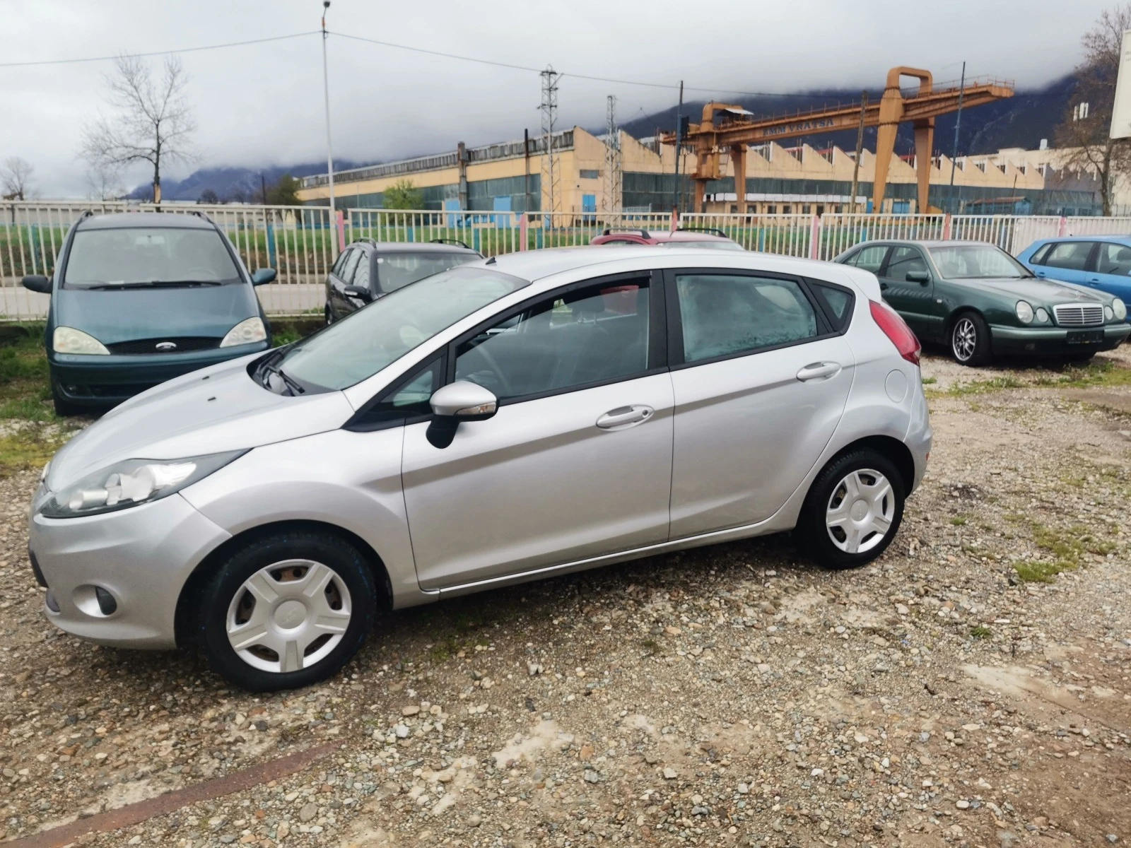 Ford Fiesta 1.2i 5врати  - изображение 3