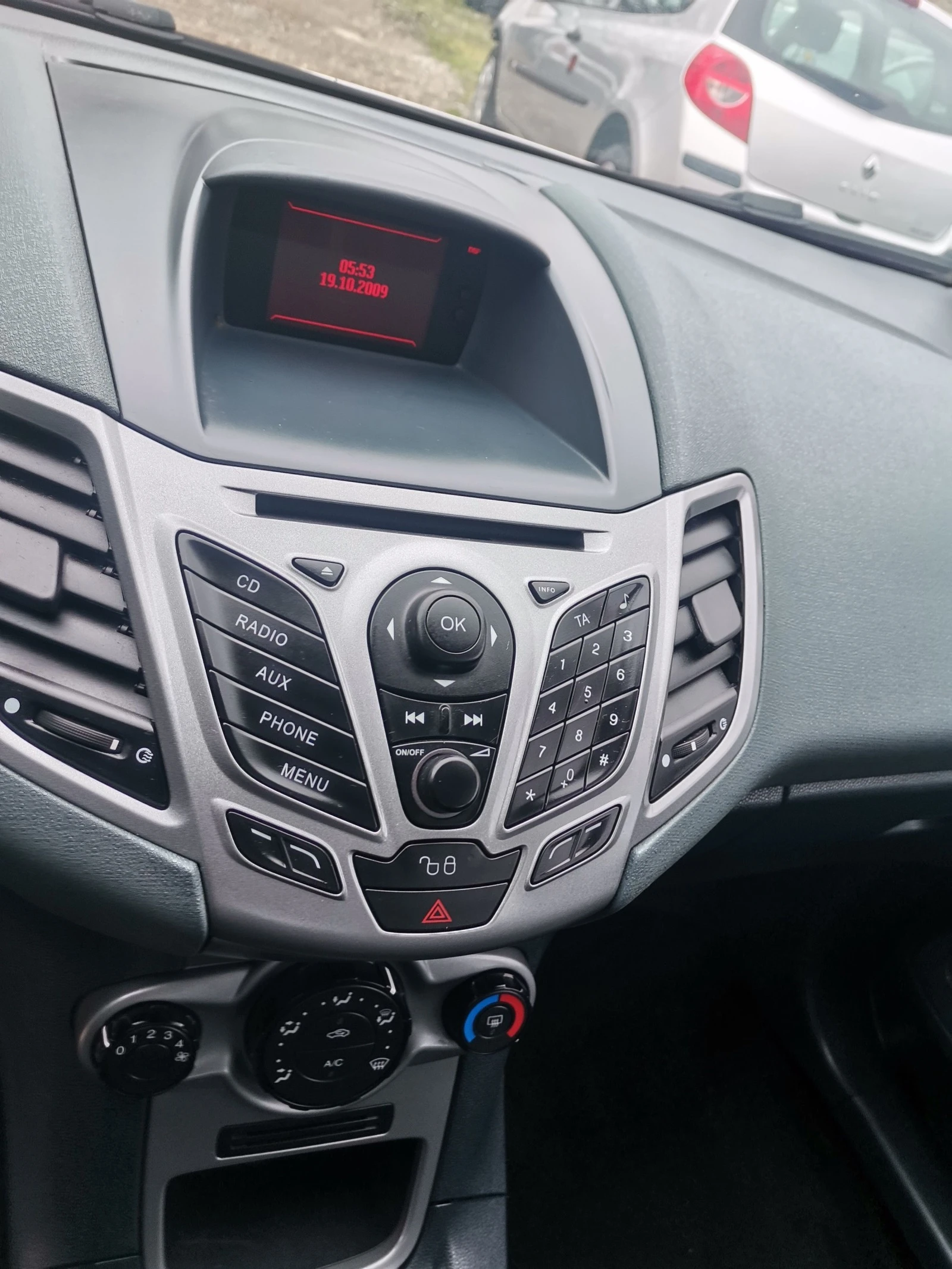 Ford Fiesta 1.2i 5  | Mobile.bg   14