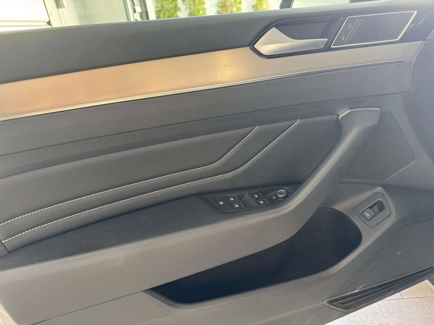 VW Passat Elegance 1.5 TSI OPF DSG - изображение 6