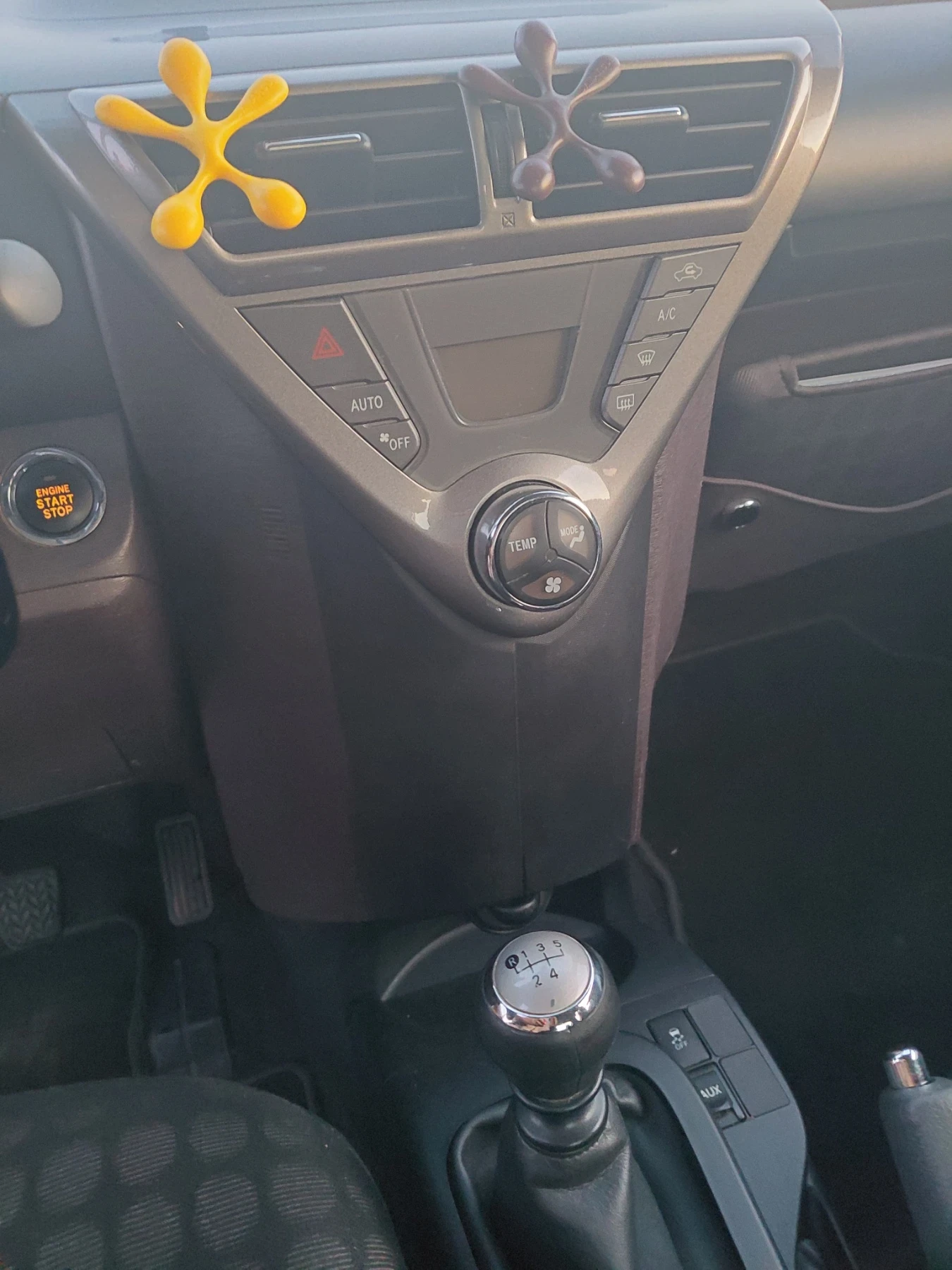 Toyota IQ  - изображение 6