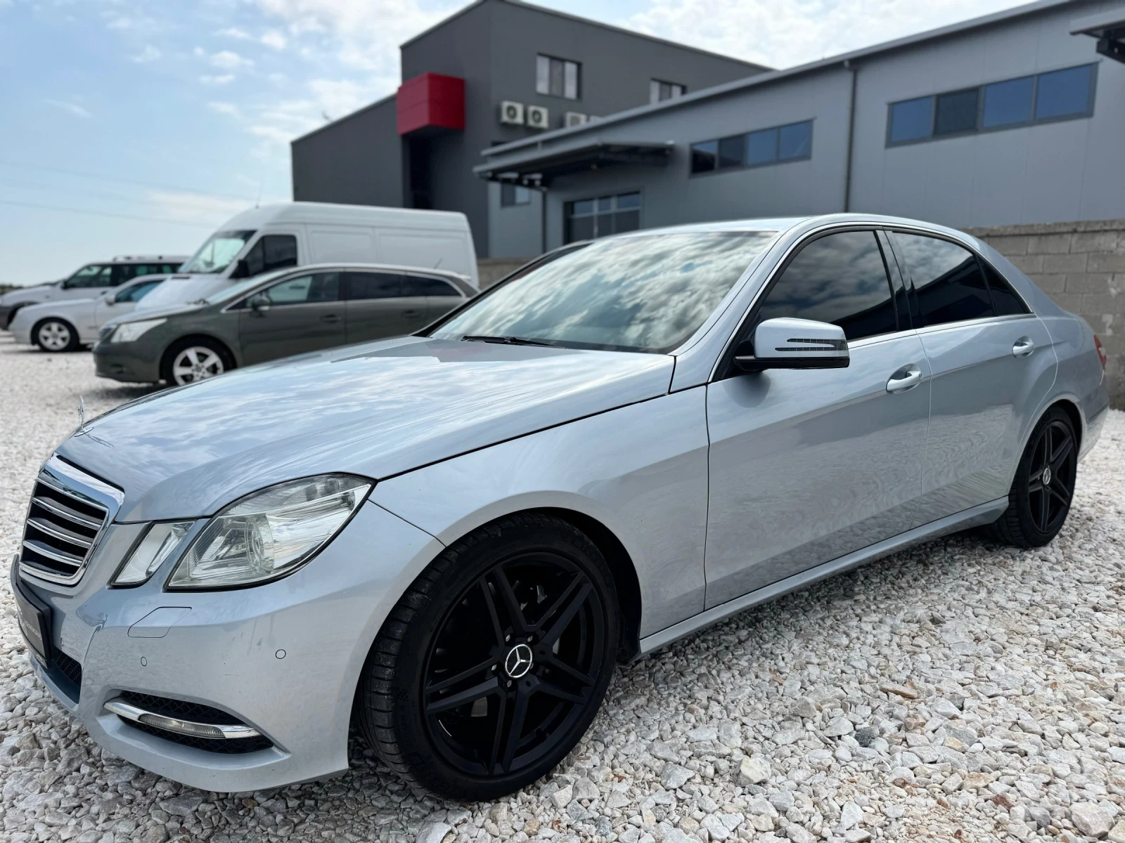 Mercedes-Benz E 300 BlueTEC / AVANTGARDE / KOJA / NAVI / PARKTRONIC  - изображение 3
