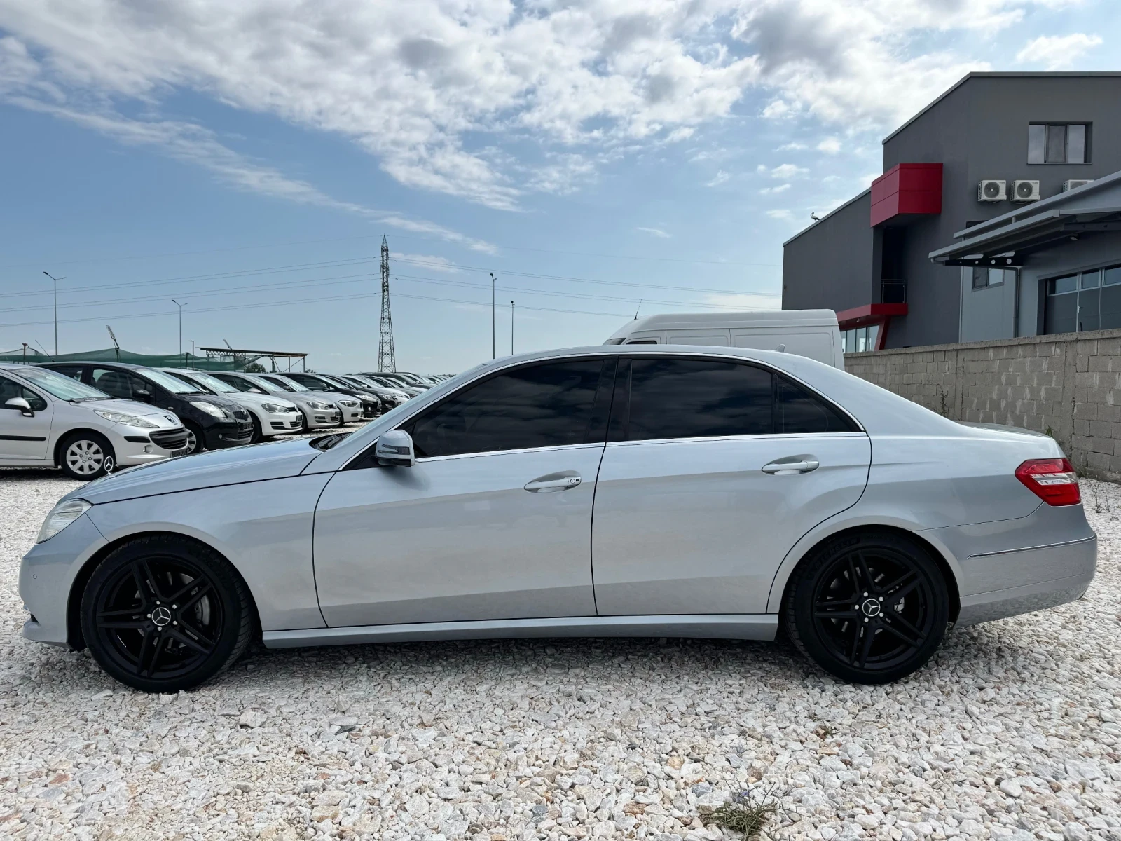 Mercedes-Benz E 300 BlueTEC / AVANTGARDE / KOJA / NAVI / PARKTRONIC  - изображение 4