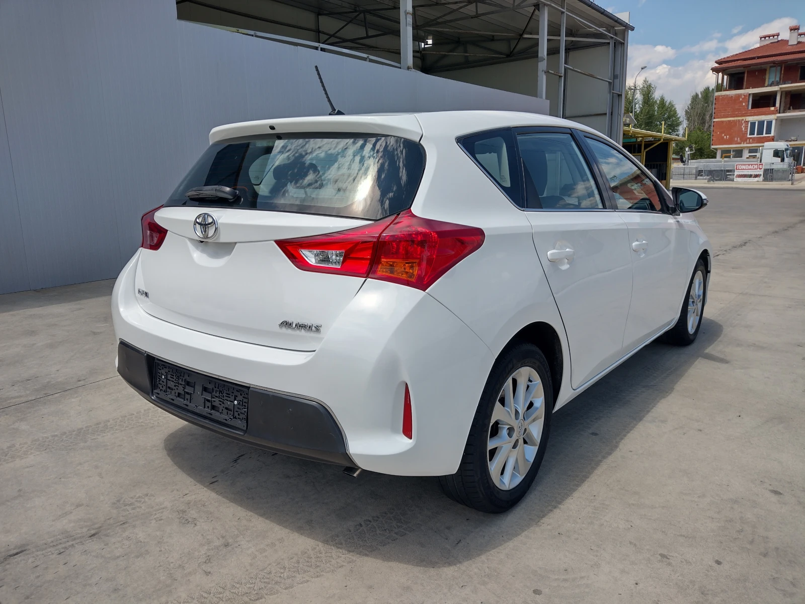 Toyota Auris 1.4 D-4D* 6ск.* Камера*  - изображение 5