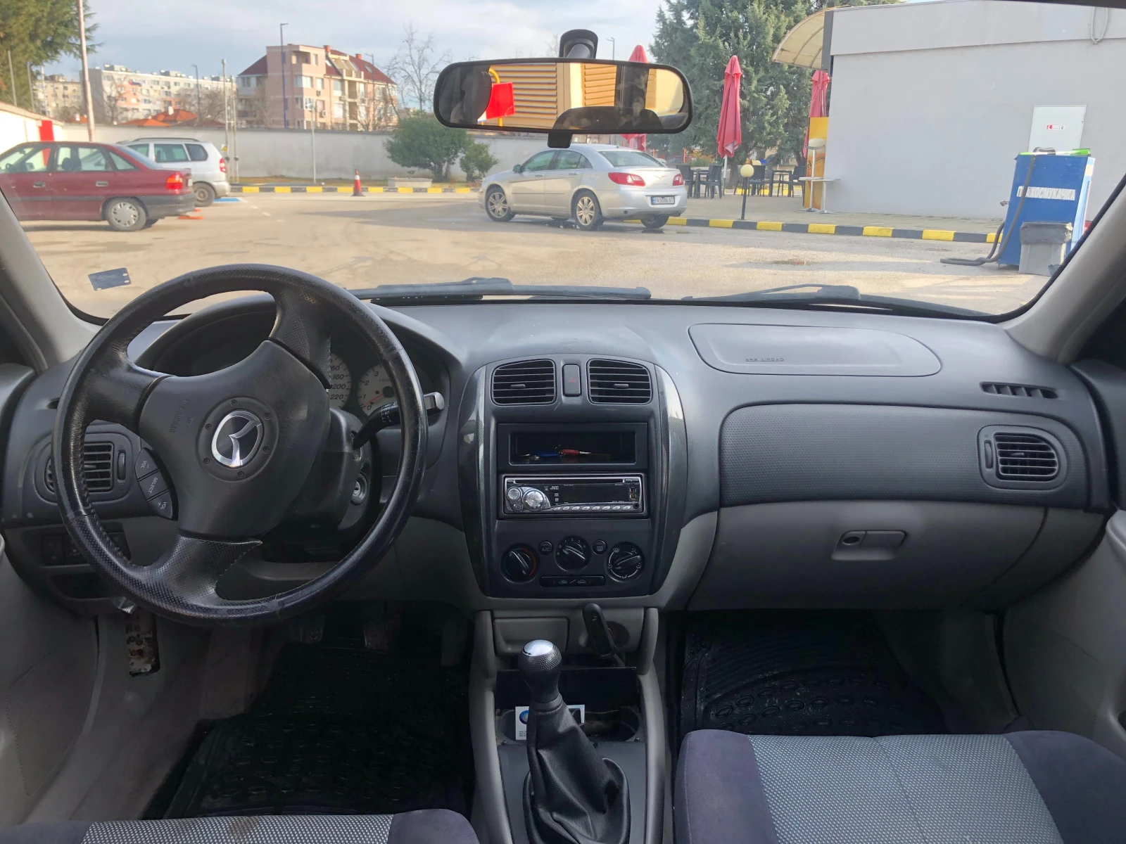 Mazda 323 F - изображение 6