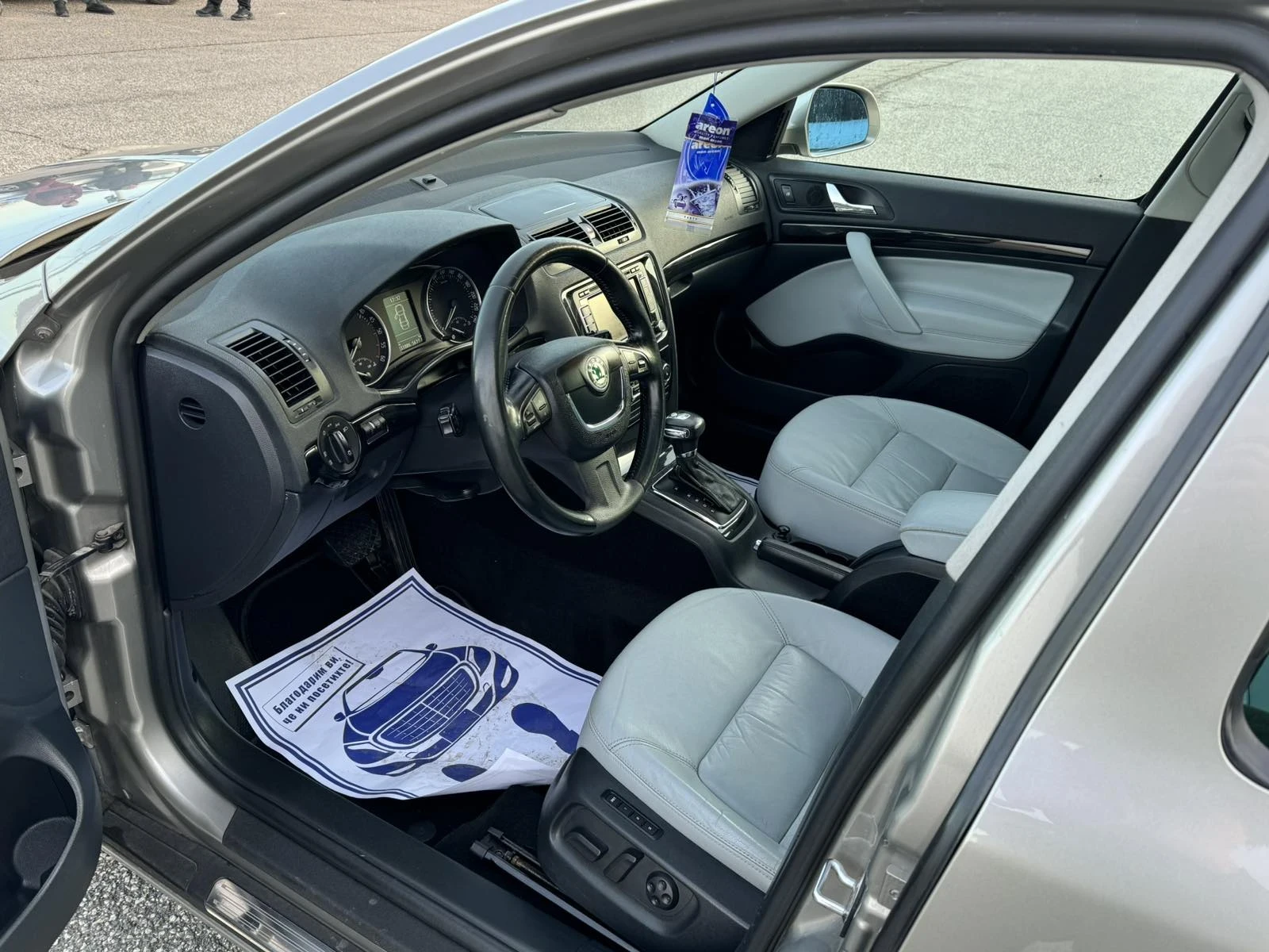 Skoda Octavia 2, 0 TDI DSG L&K - изображение 10