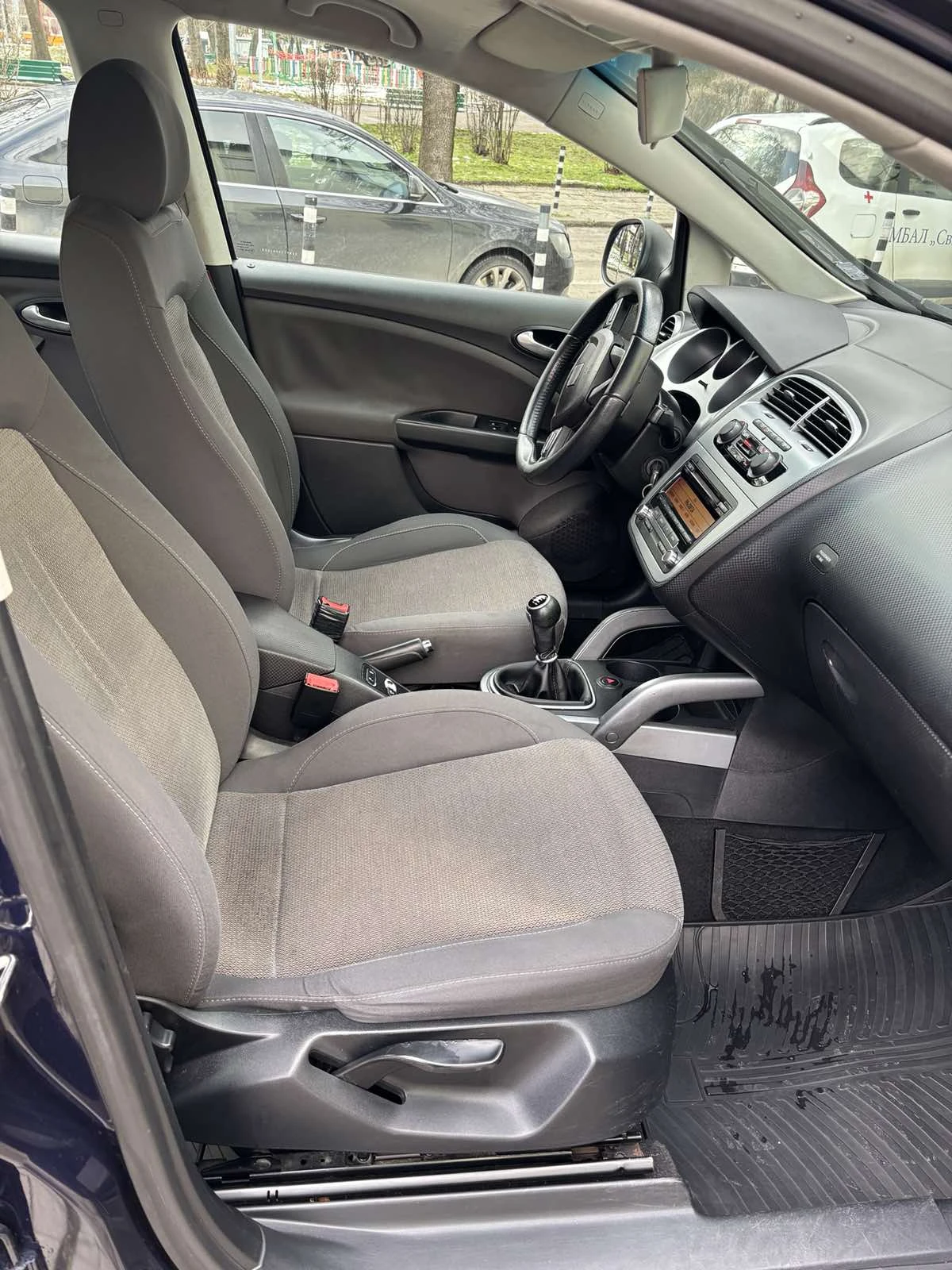 Seat Altea XL, 1.6 Tdi, Minivan, снимка 8 - Автомобили и джипове - 54906525