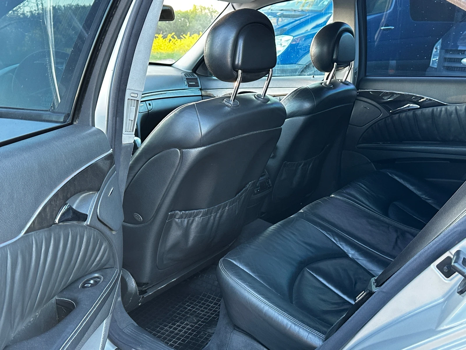 Mercedes-Benz E 270  - изображение 8