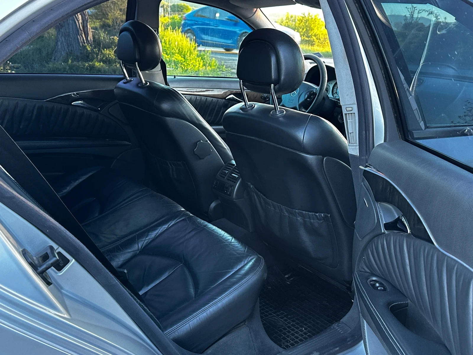 Mercedes-Benz E 270  - изображение 9