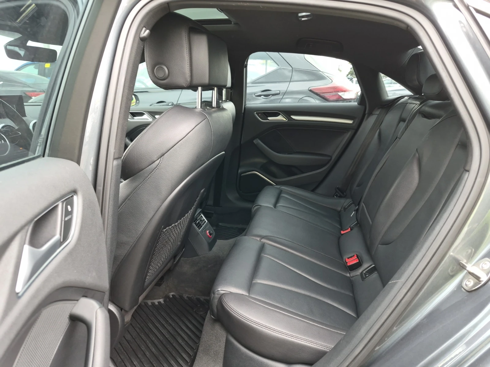 Audi A3 * * CARFAX * * АВТО КРЕДИТ * * Цена до БГ * * , снимка 8 - Автомобили и джипове - 54496976