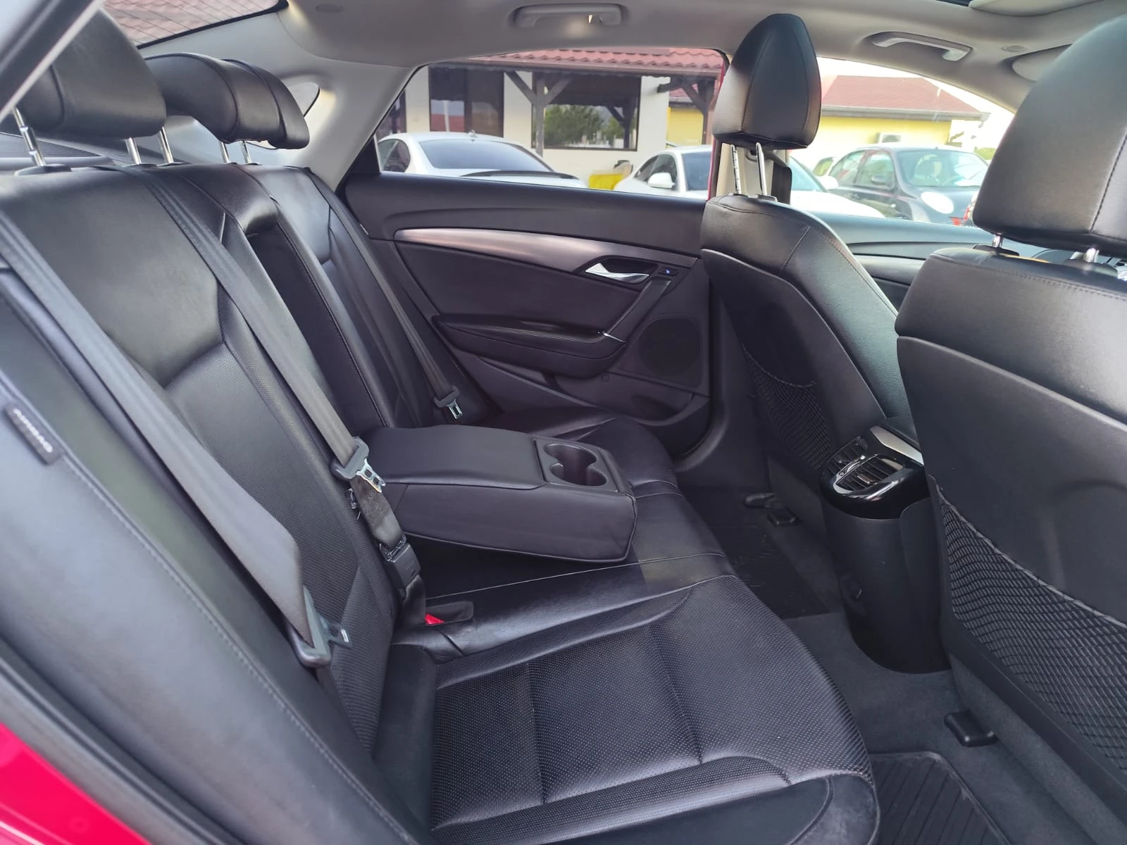 Hyundai I40 1.7 дизел Автомат , снимка 16 - Автомобили и джипове - 54944562