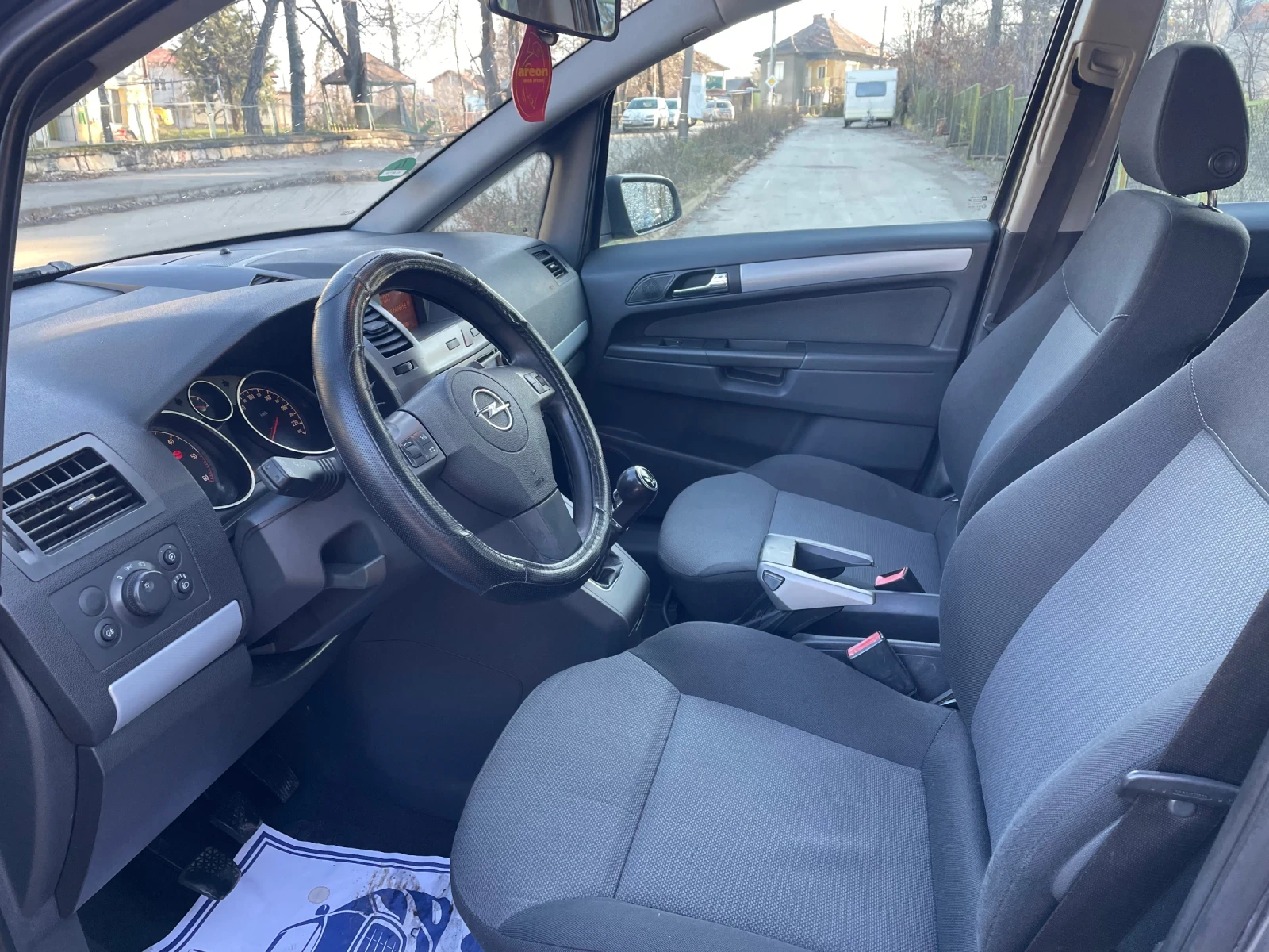 Opel Zafira, снимка 11 - Автомобили и джипове - 55236225