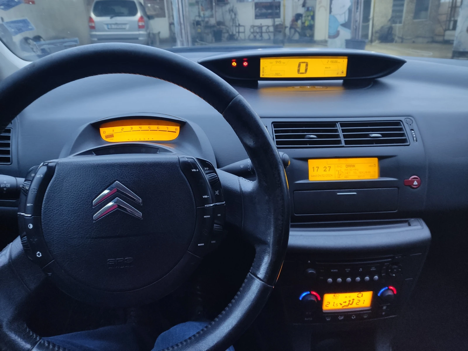 Citroen C4, снимка 8 - Автомобили и джипове - 55275311