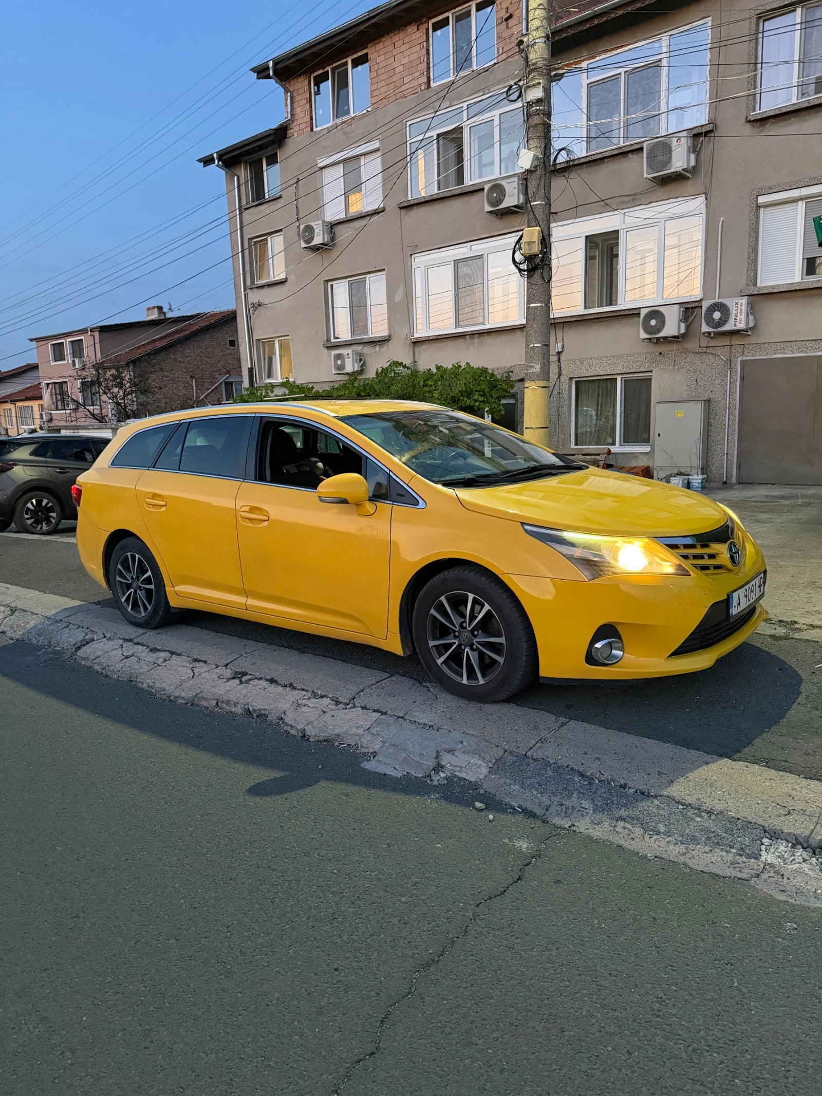 Toyota Avensis, снимка 2 - Автомобили и джипове - 55616184