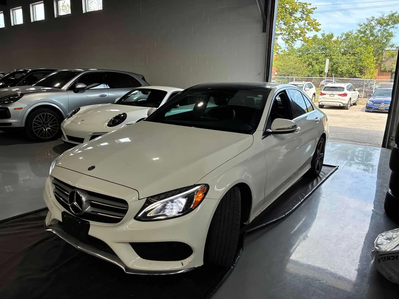 Mercedes-Benz C 300 * CARFAX * ОПЦИЯ ЗА ФИНАНСИРАНЕ