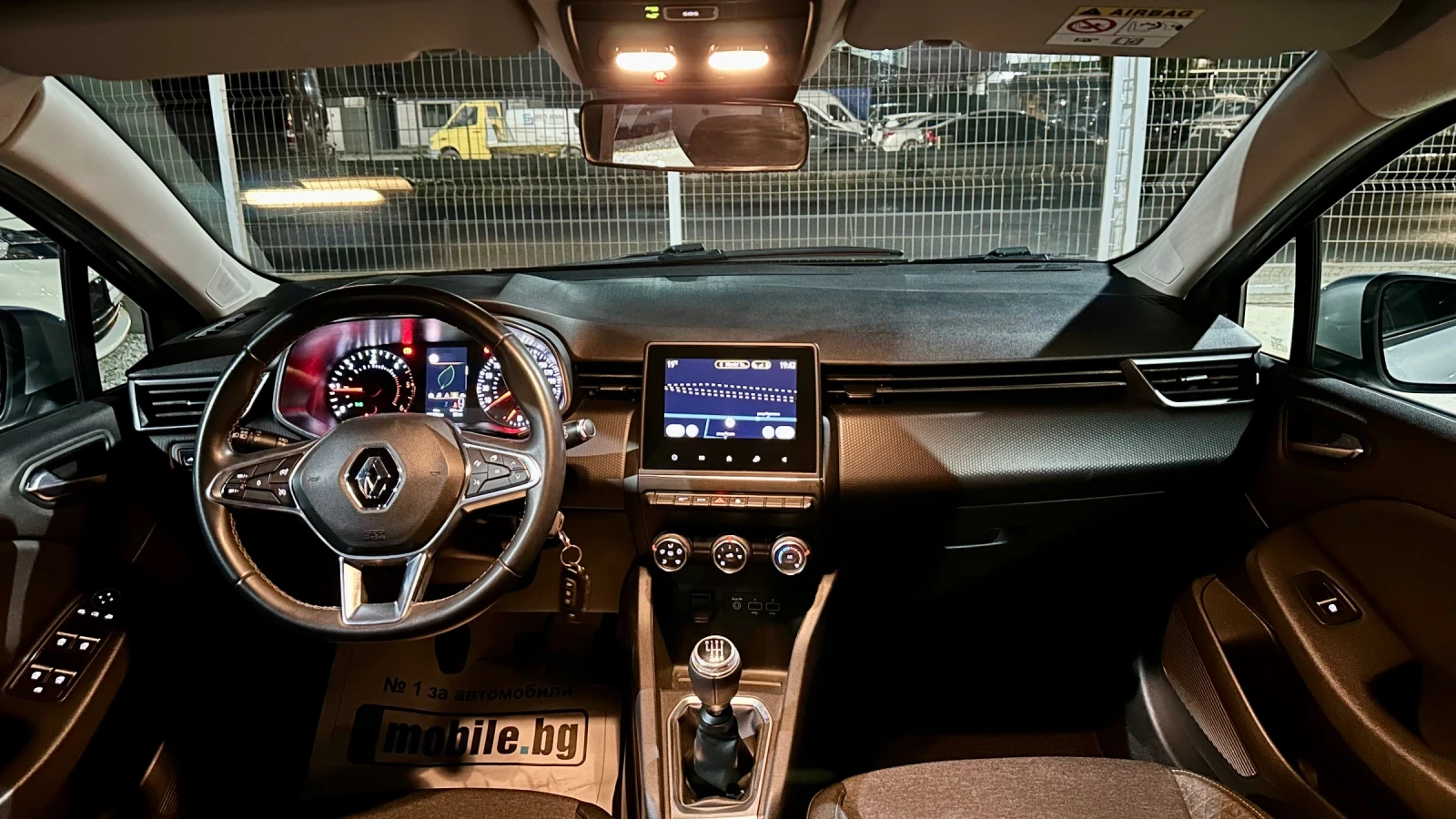 Renault Clio 1.5cdi Нави! Камера! EURO 6b Перфектна!, снимка 11 - Автомобили и джипове - 56331867