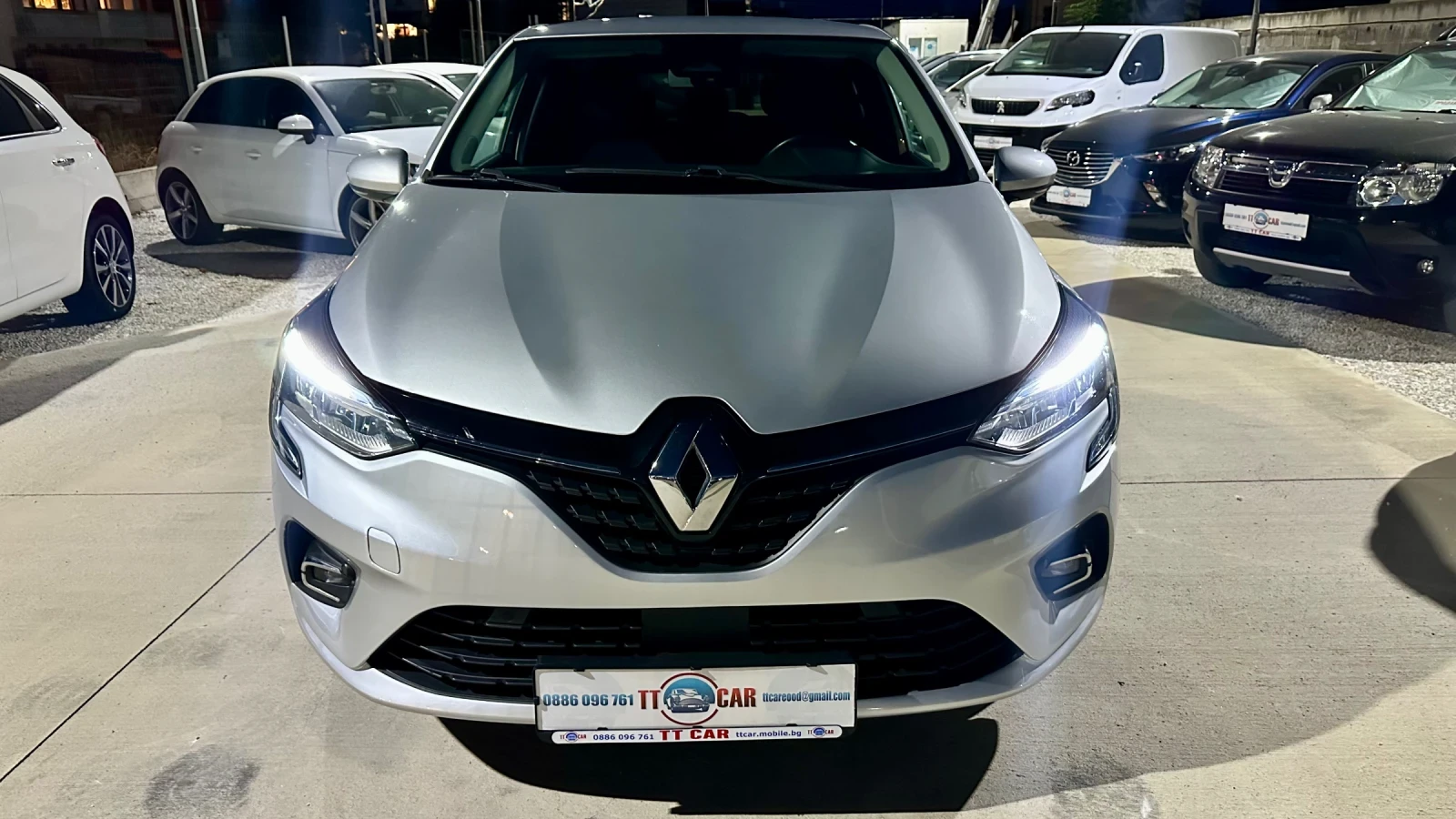 Renault Clio 1.5cdi Нави! Камера! EURO 6b Перфектна!, снимка 2 - Автомобили и джипове - 56331867