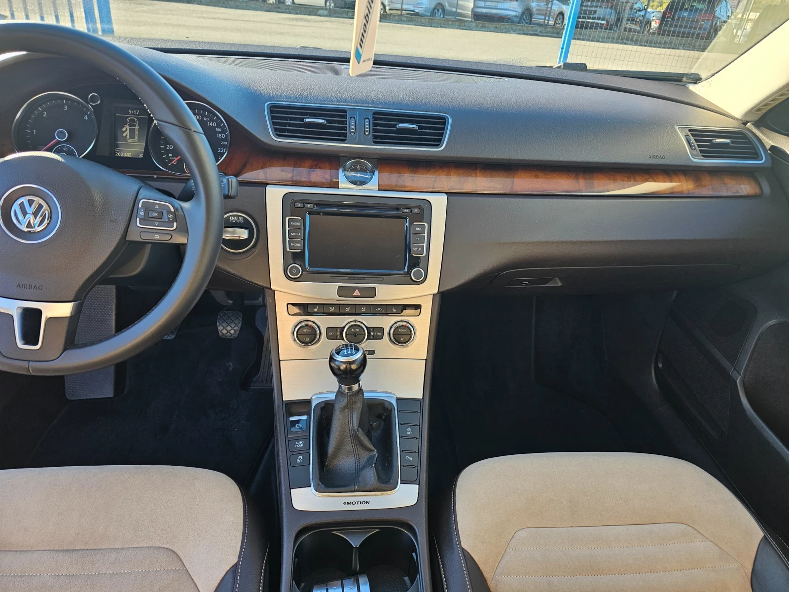 VW Passat 2.0tdi 4mtion, снимка 12 - Автомобили и джипове - 56343325