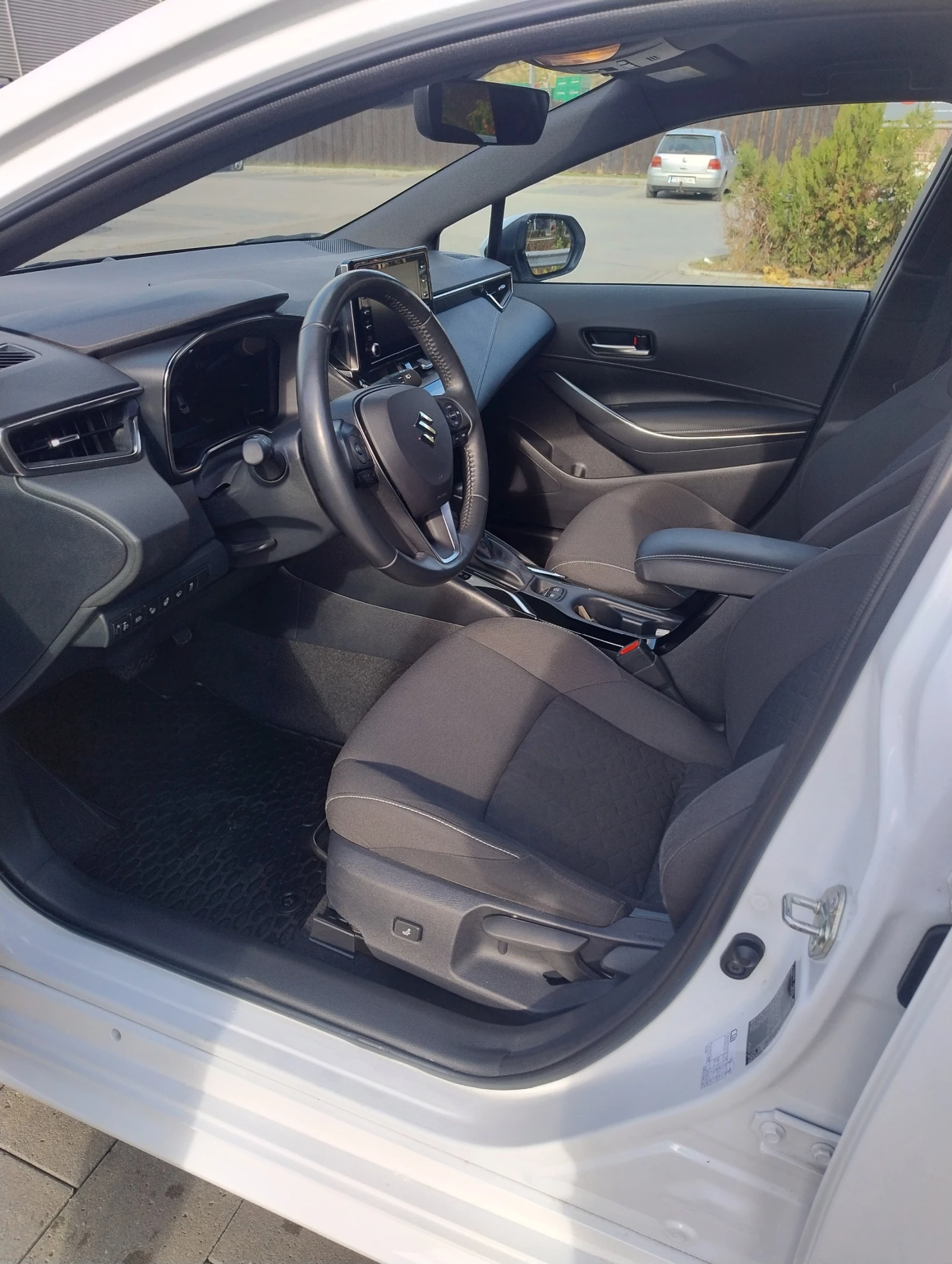 Suzuki Swace, снимка 7 - Автомобили и джипове - 56646128