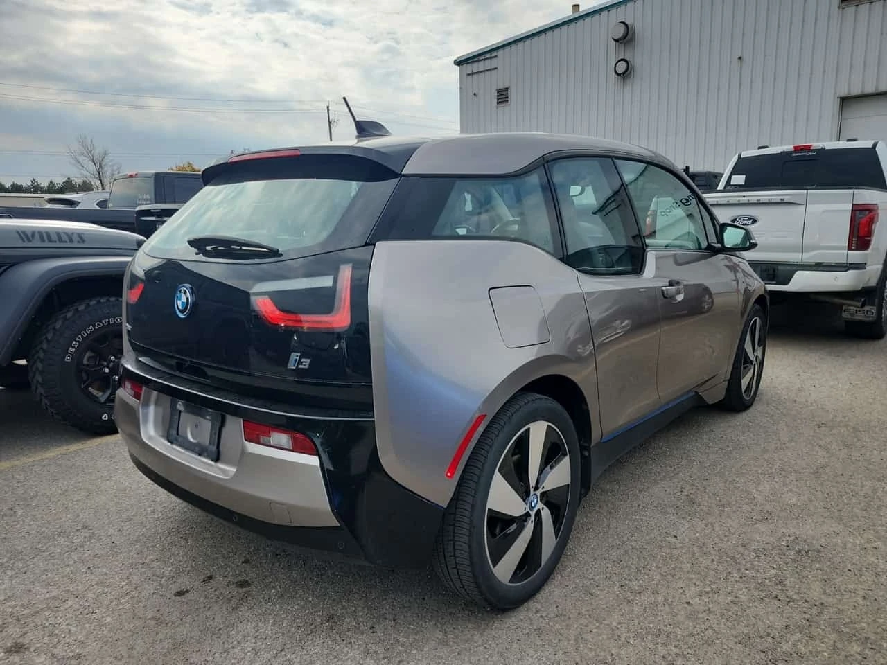 BMW i3 * 4DR HB W/RANGE EXTENDER * CARFAX *  �����������  | Mobile.bg � ����������� 3