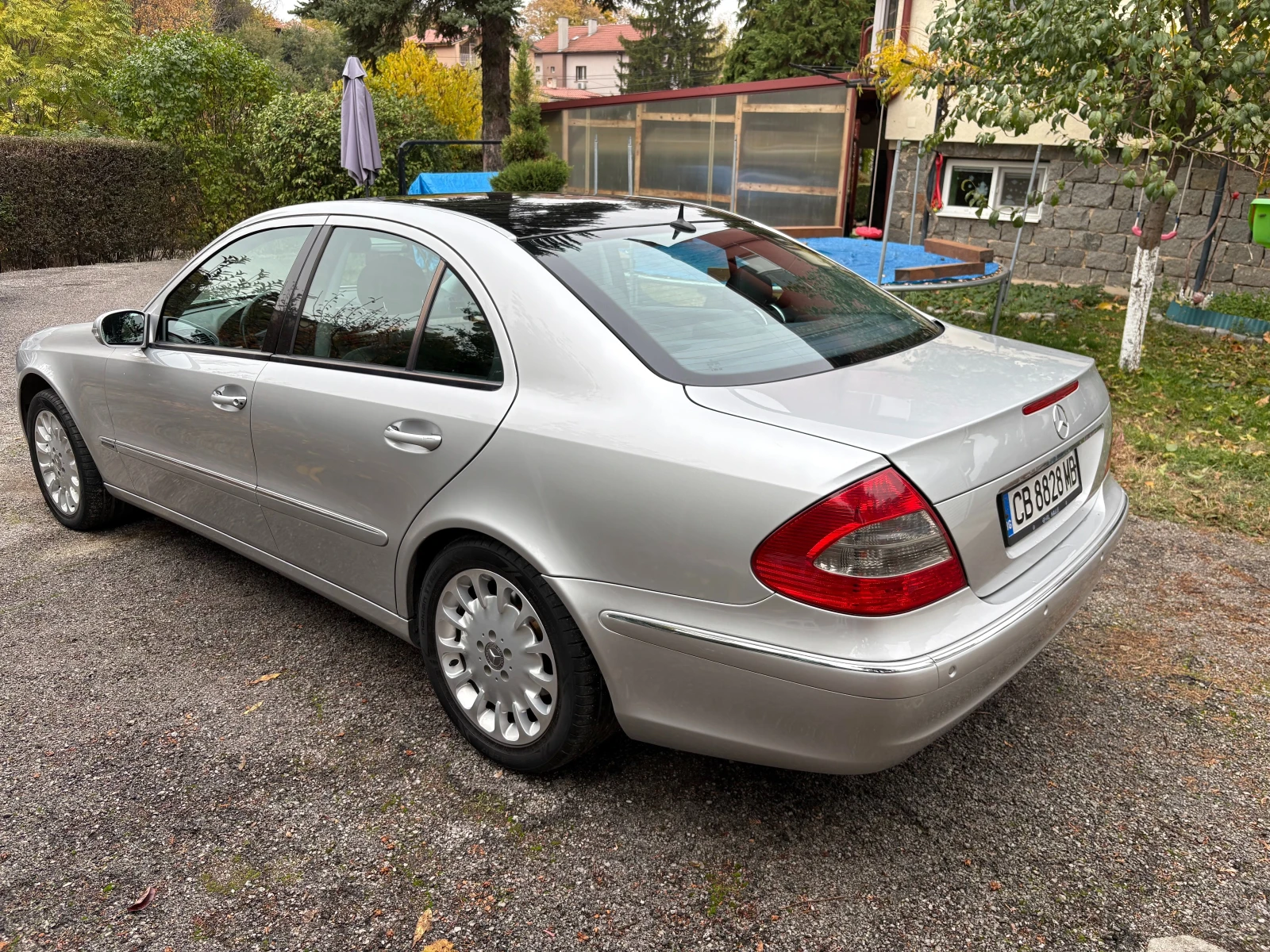 Mercedes-Benz E 320, снимка 6 - Автомобили и джипове - 56750765