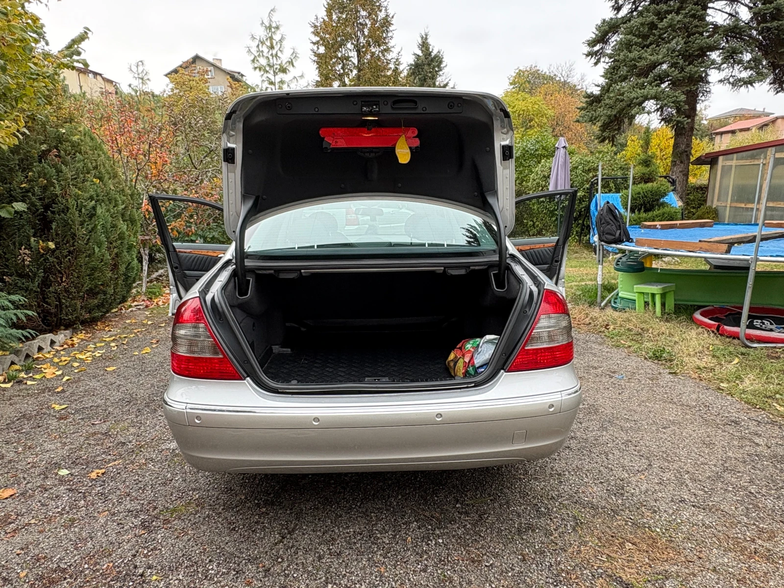 Mercedes-Benz E 320, снимка 5 - Автомобили и джипове - 56750765