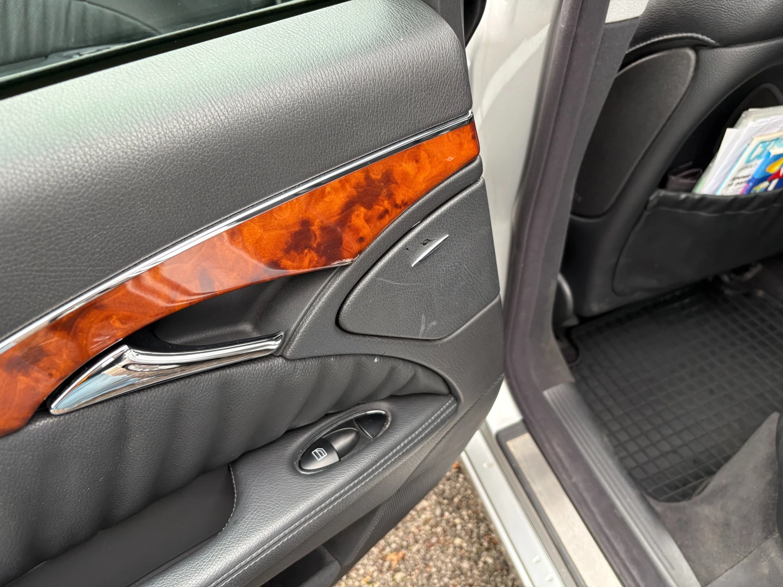 Mercedes-Benz E 320, снимка 14 - Автомобили и джипове - 56750765