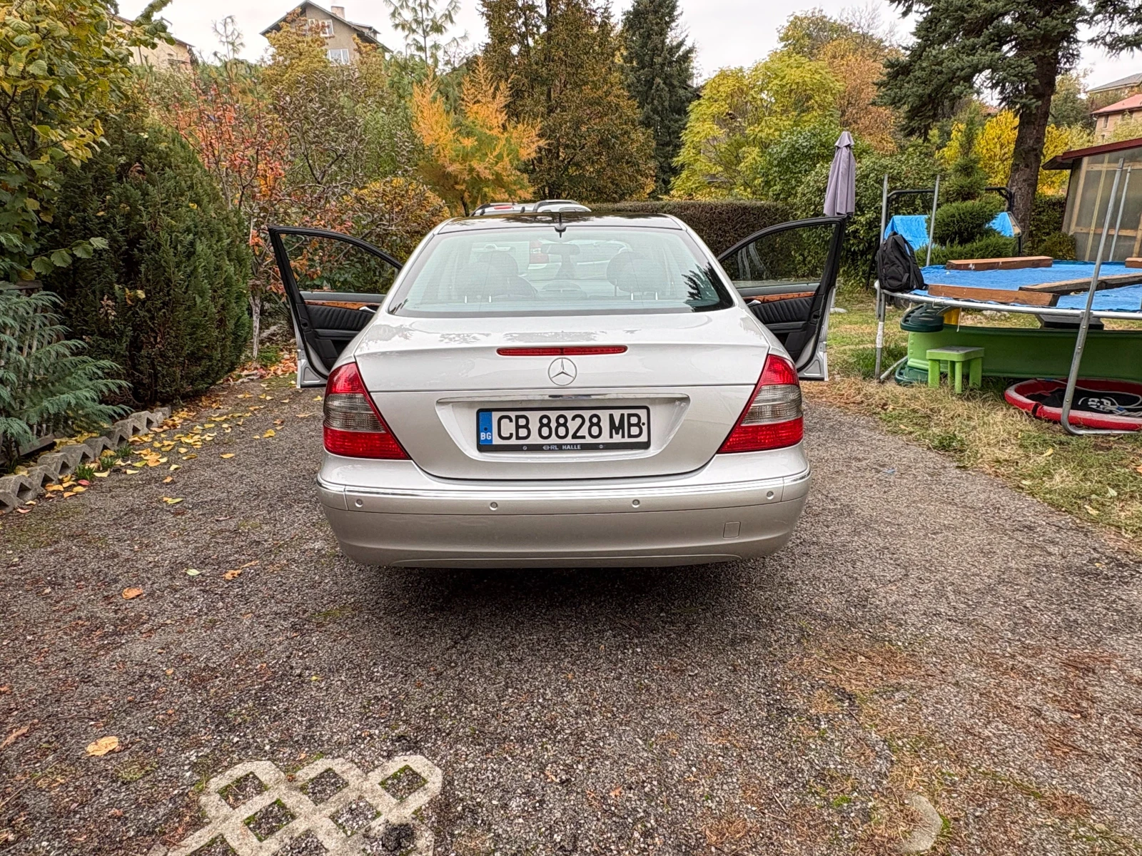 Mercedes-Benz E 320, снимка 4 - Автомобили и джипове - 56750765
