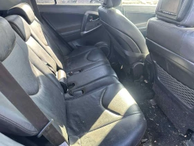 Toyota Rav4 2.2 D-CAT 177к.с НА ЧАСТИ, снимка 13