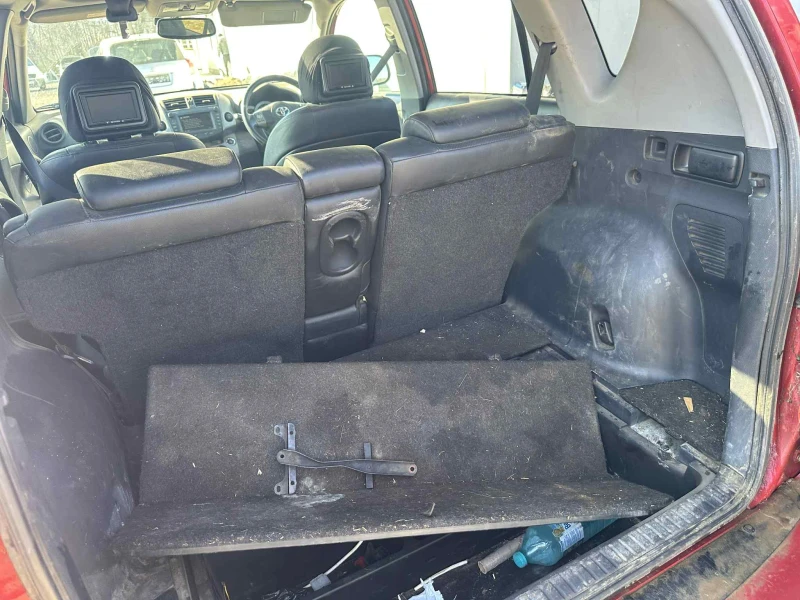 Toyota Rav4 2.2 D-CAT 177к.с НА ЧАСТИ, снимка 16 - Автомобили и джипове - 52982270