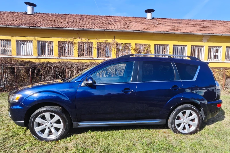 Mitsubishi Outlander 4x4, снимка 15 - Автомобили и джипове - 48447023