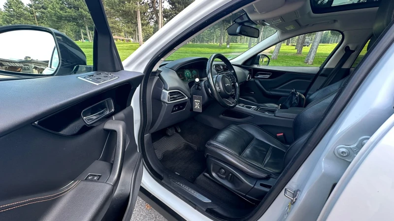 Jaguar F-PACE, снимка 13 - Автомобили и джипове - 52904026