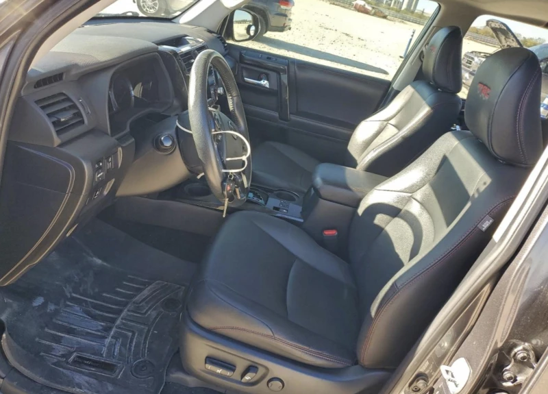 Toyota 4runner TRD Pro, снимка 7 - Автомобили и джипове - 53021518