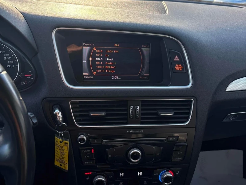 Audi Q5 * 2.0T Progressiv * CARFAX * ЦЕНА ДО БГ, снимка 8 - Автомобили и джипове - 53035158