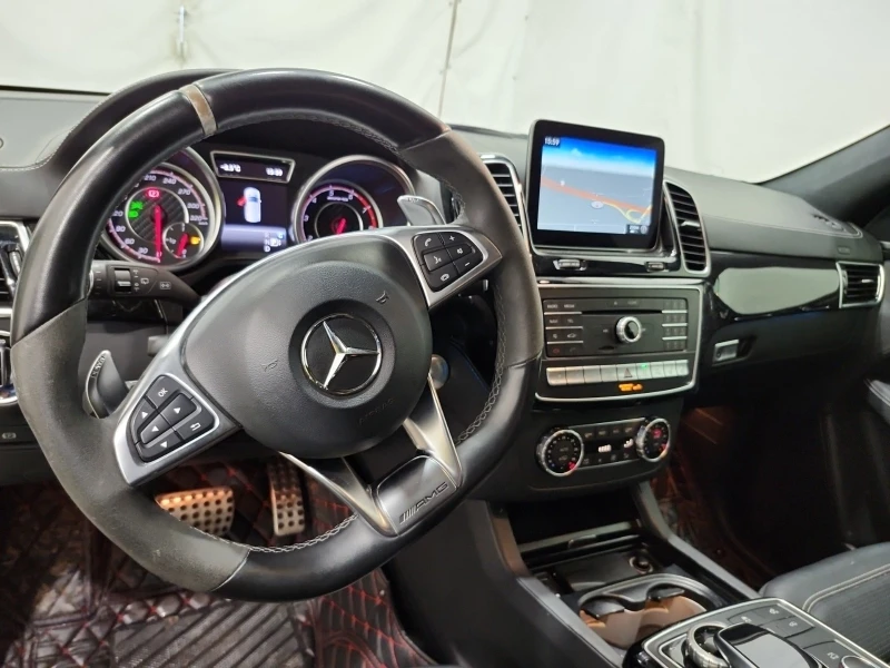 Mercedes-Benz GLE 63 S AMG 6.3 S AMG* * CARFAX * * АВТО КРЕДИТ * * , снимка 7 - Автомобили и джипове - 53272552