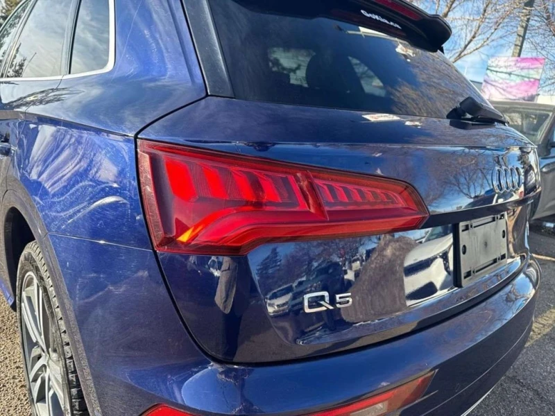 Audi Q5 * CARFAX * ДИСТРОНИК* ФИКСИРАНА ЦЕНА* , снимка 11 - Автомобили и джипове - 53467220