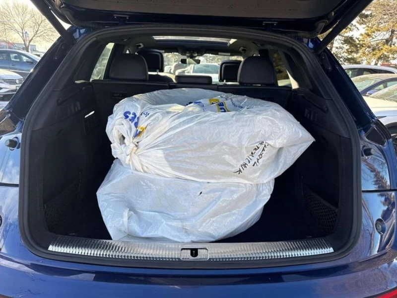 Audi Q5 * CARFAX * ДИСТРОНИК* ФИКСИРАНА ЦЕНА* , снимка 12 - Автомобили и джипове - 53467220