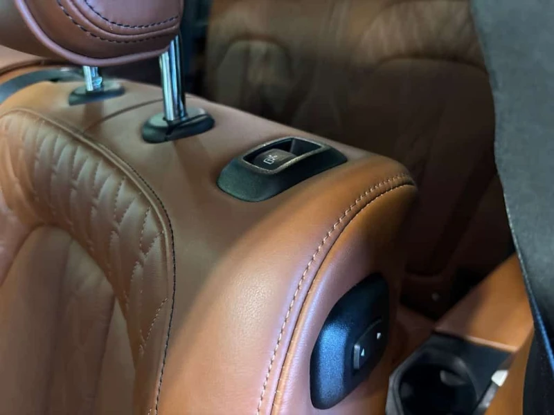 BMW X7 * xDrive40i| INDIVIDUAL| NAV| HEADSUP| 3DCAM| 7PAS, снимка 8 - Автомобили и джипове - 53523731