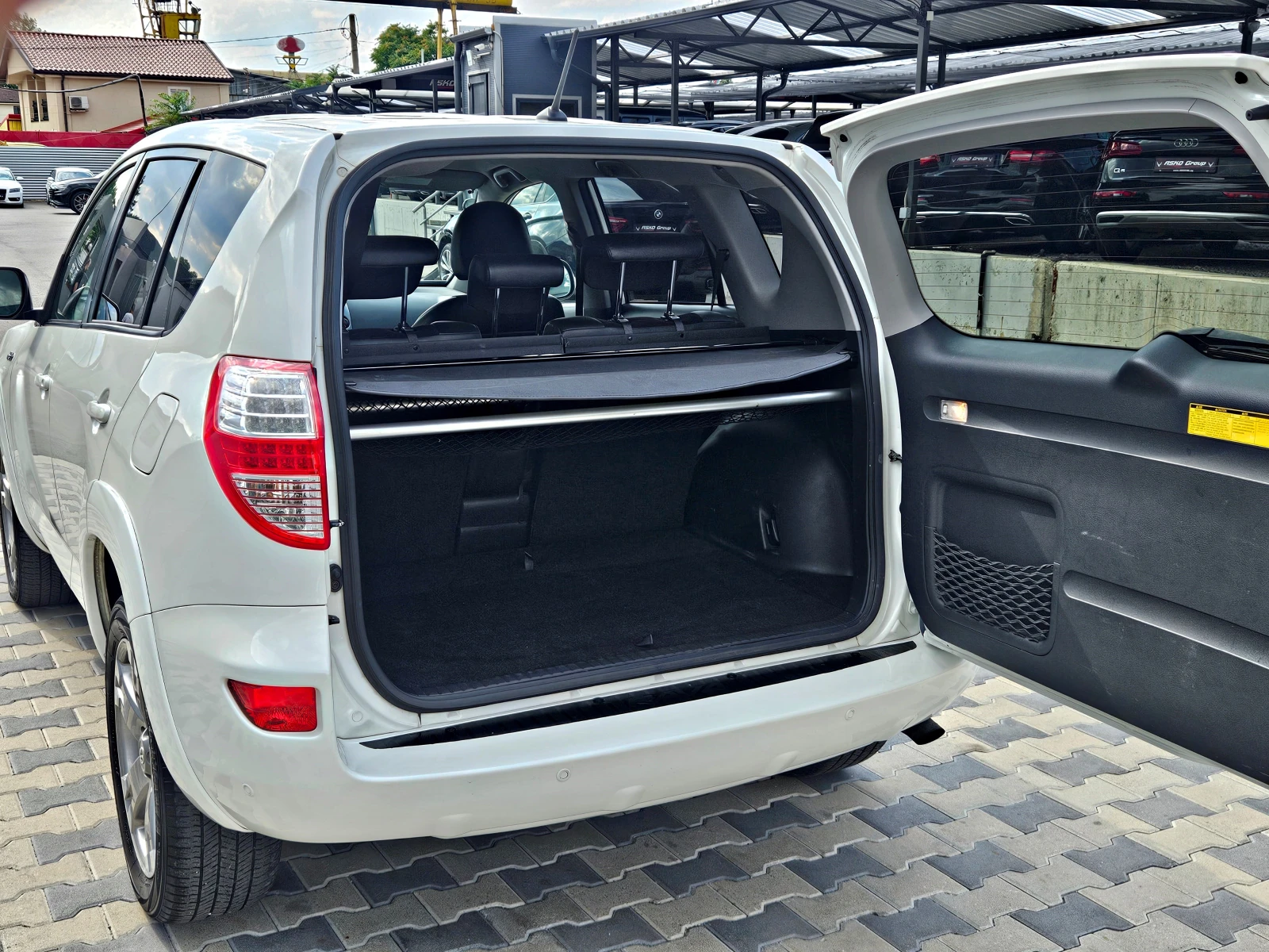 Toyota Rav4 D-CAT/4X4/GERMANY/AVTOMAT/ПОДГРЕВ/SPORT/DAC/LIZING - изображение 8
