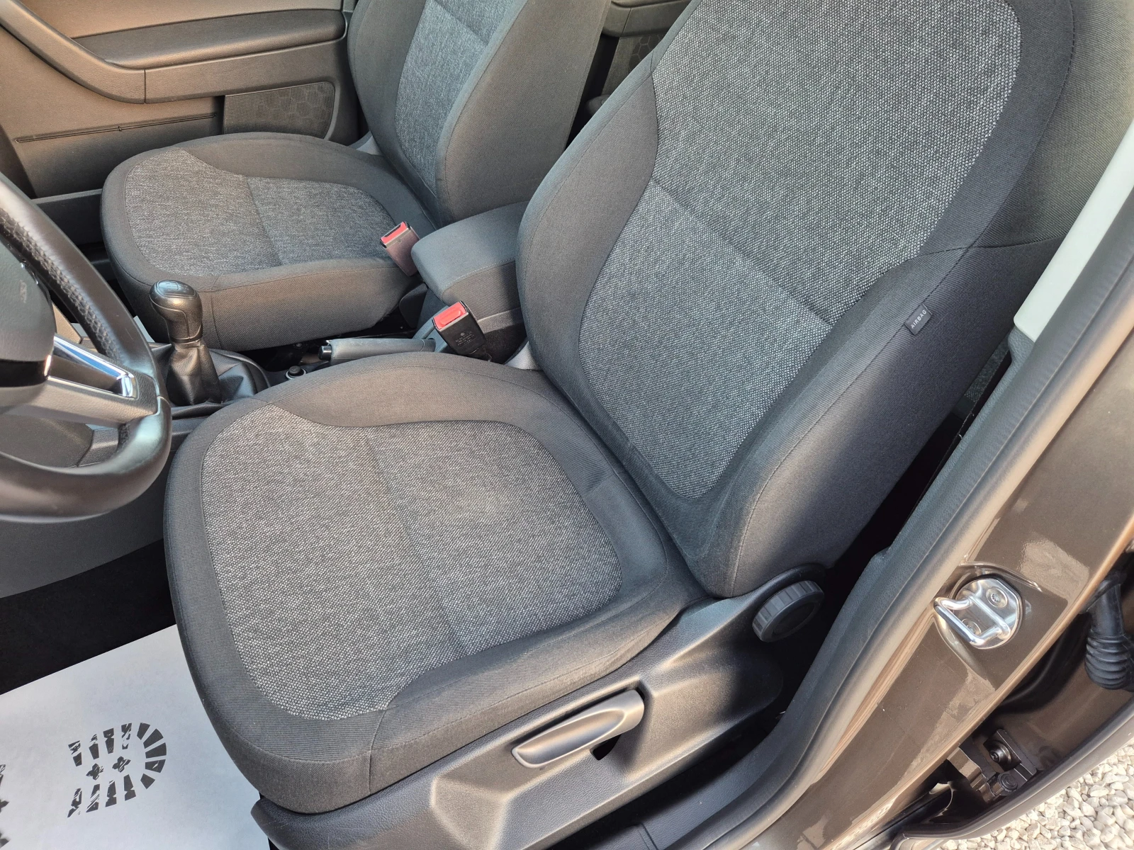Skoda Yeti 2.0DTI Fecelift - изображение 9