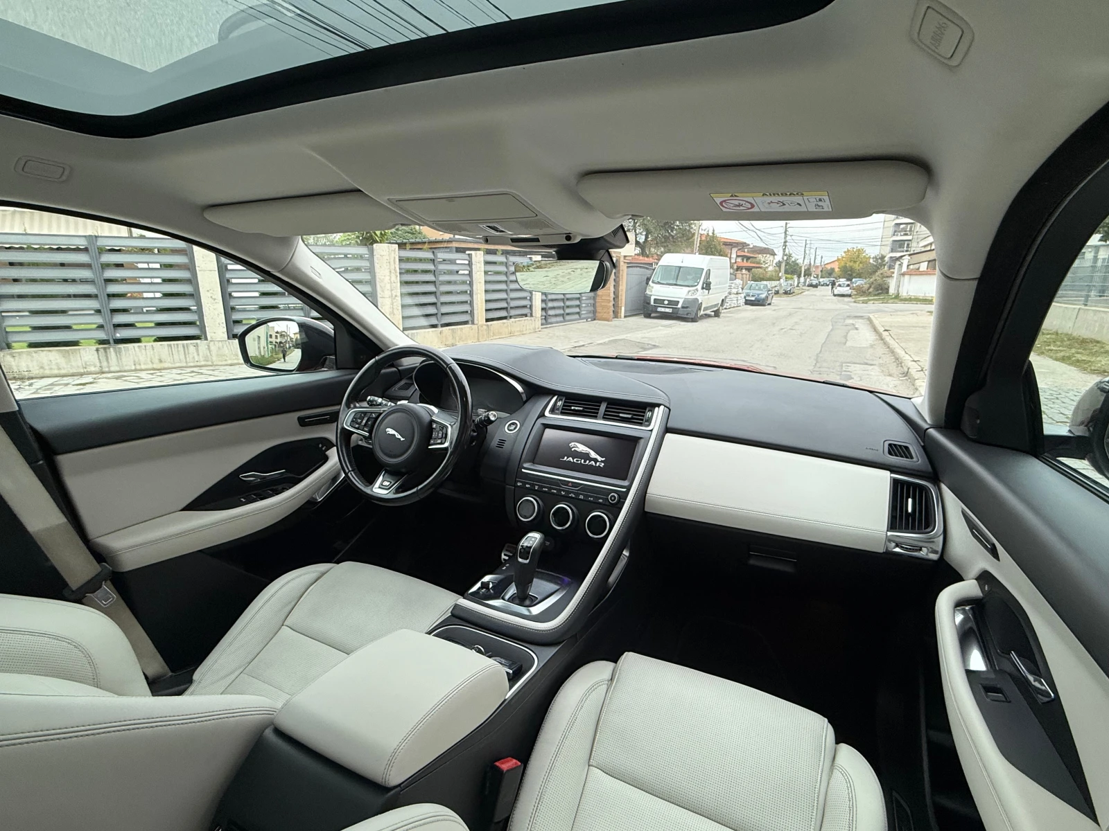 Jaguar E-pace R-DYNAMIC-HSE-4x4-AVTOMAT-180.--TOP-TOP | Mobile.bg   12