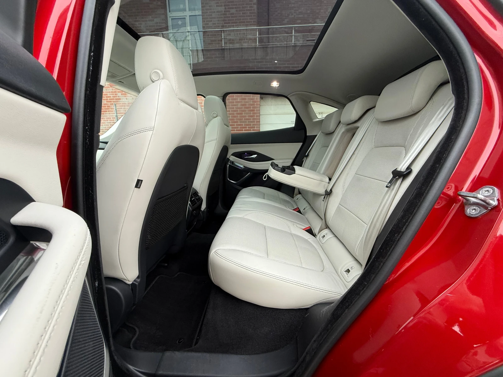 Jaguar E-pace R-DYNAMIC-HSE-4x4-AVTOMAT-180.--TOP-TOP | Mobile.bg   15