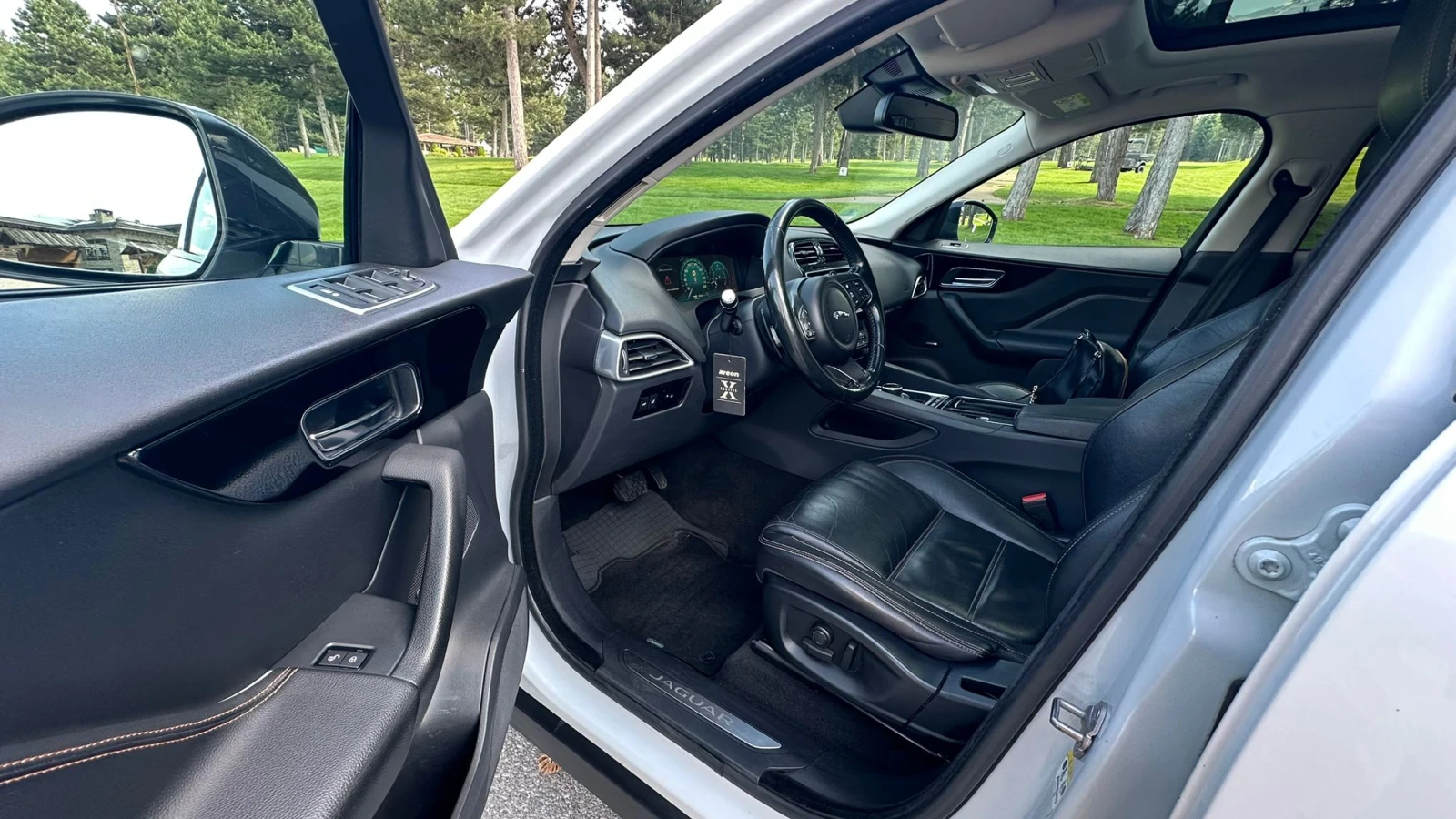 Jaguar F-PACE, снимка 12 - Автомобили и джипове - 54561903