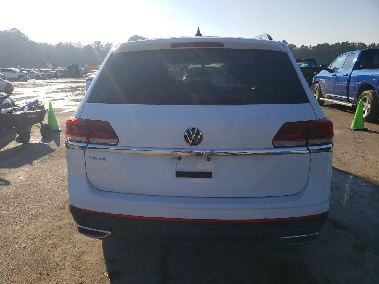 VW Atlas * 3.6* 7МЕСТЕН* КОЖА* ПОДГРЕВ* НАВИ* ПАРКТРОНИК* , снимка 6 - Автомобили и джипове - 53768263