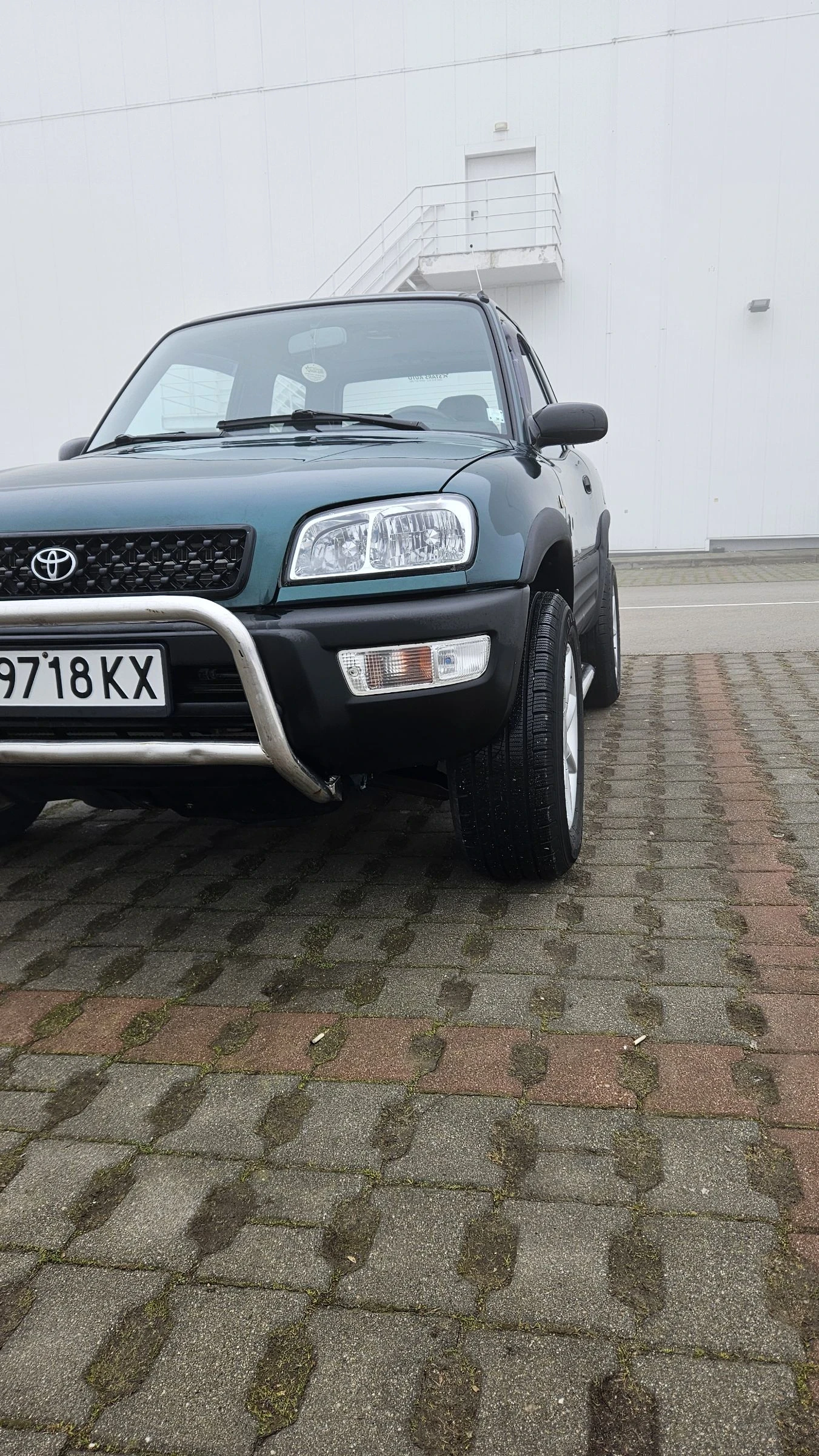 Toyota Rav4, снимка 3 - Автомобили и джипове - 54013159