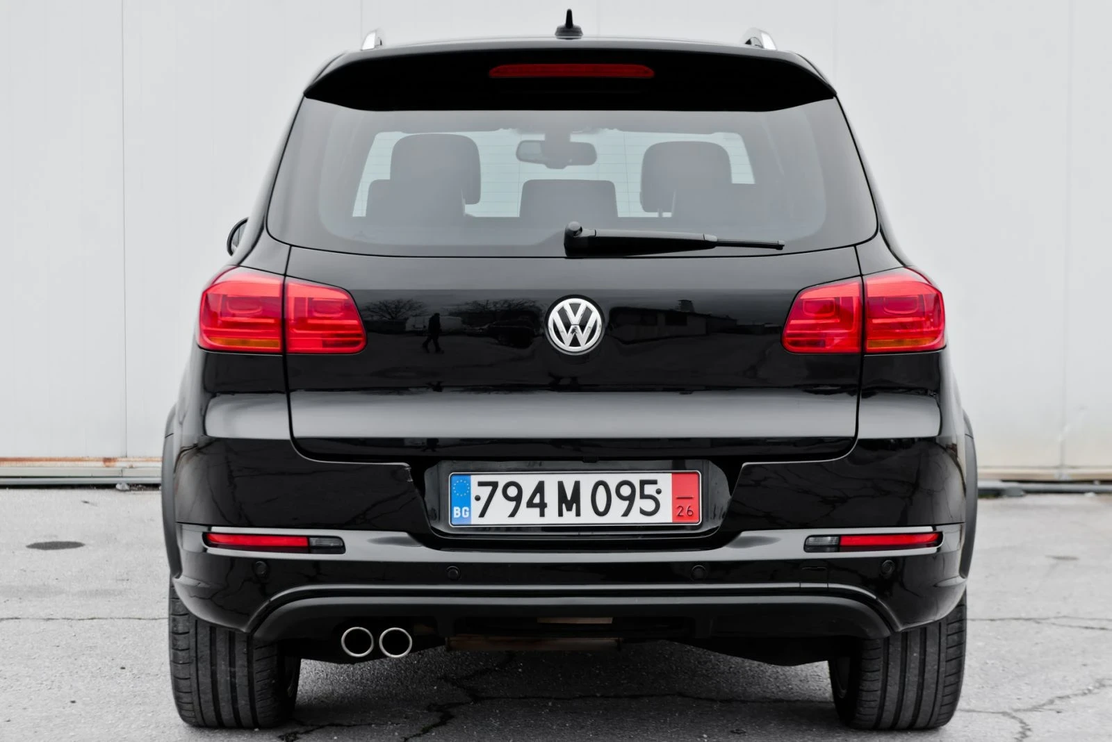 VW Tiguan R-Line 177 hp 4x4, снимка 9 - Автомобили и джипове - 55943839