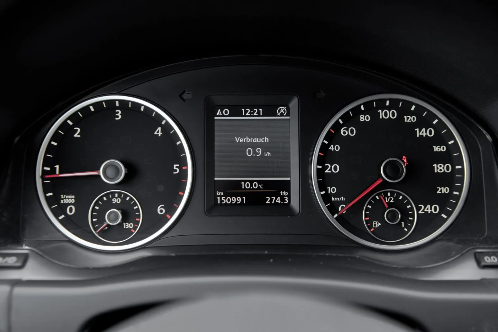 VW Tiguan R-Line 177 hp 4x4, снимка 17 - Автомобили и джипове - 55943839