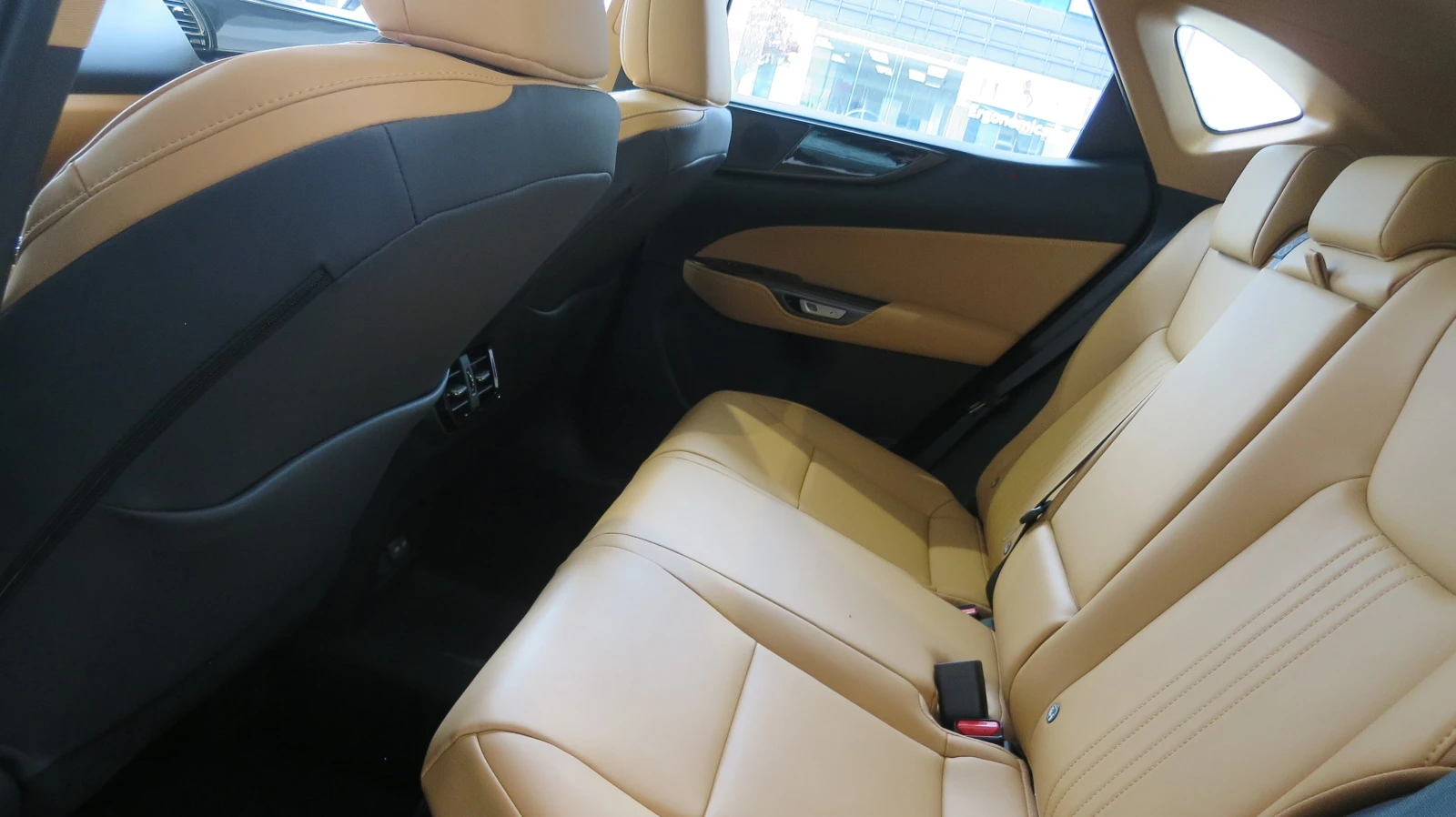 Lexus NX 450h+ AWD �� 370 ����/��� ��� 0 �� 10� �������� | Mobile.bg � ����������� 9